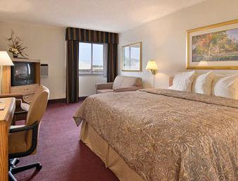 ホテル Ramada フェアビュー・ハイツ 部屋 写真