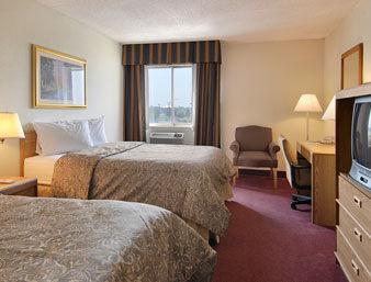 ホテル Ramada フェアビュー・ハイツ 部屋 写真